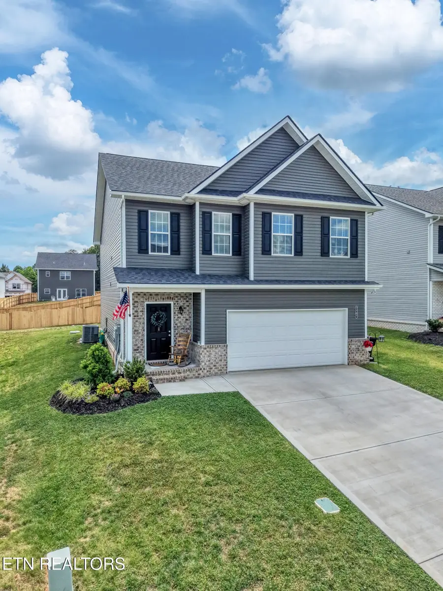 7707 Honey Oaks Rd, Corryton, TN 37721 - #2