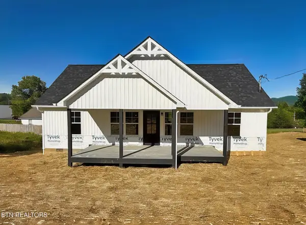 408 Glade Springs Rd, LaFollette, TN 37766