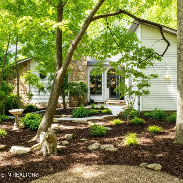 187 Ivy Brook Lane, Crossville, TN 38558