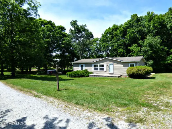 1013 Tara View Way, White Pine, TN 37890