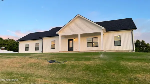 679 Privet Drive, Dandridge, TN 37725