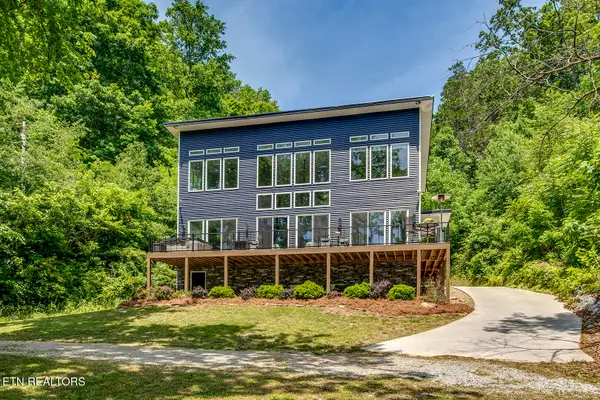 880 Skyline Drive, Harriman, TN 37748