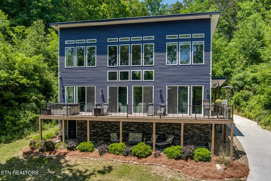 880 Skyline Drive, Harriman, TN 37748 - #2