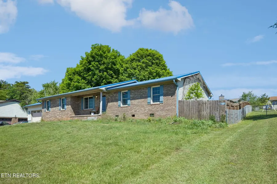 6121 W Emory Rd, Knoxville, TN 37931 - #2