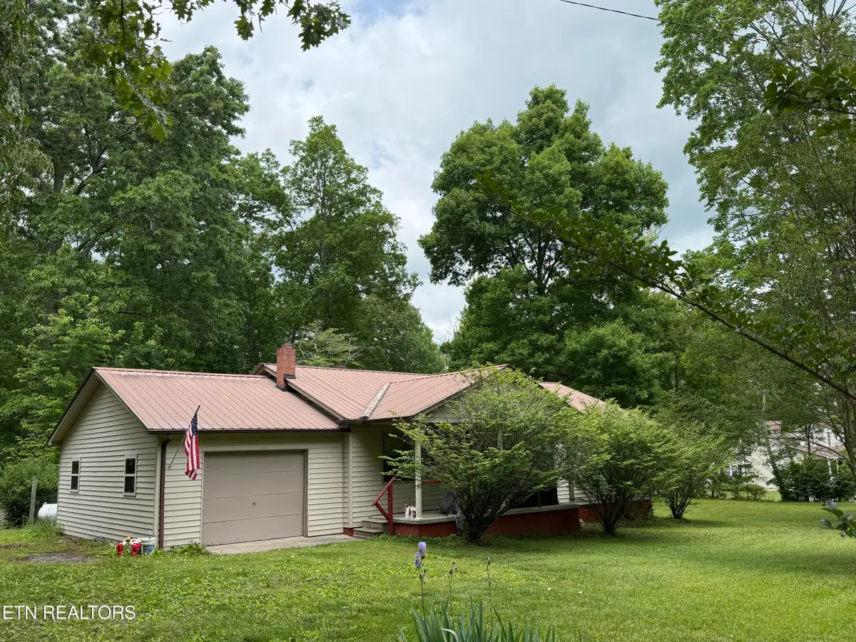 3422 Airport Rd, Rockwood, TN 37854 - #1