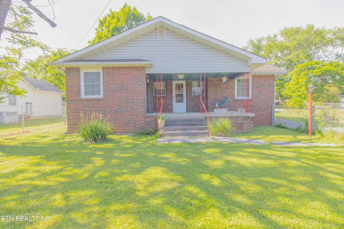 2419 Seymour Ave, Knoxville, TN 37917 - #1