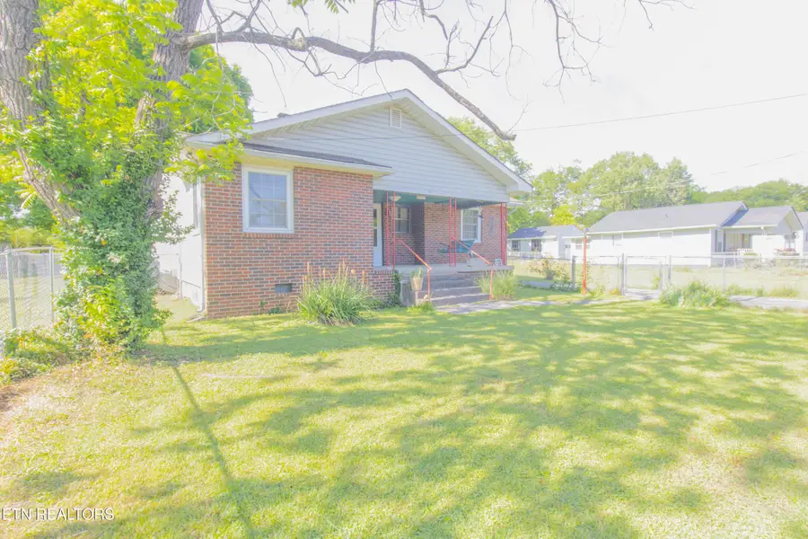 2419 Seymour Ave, Knoxville, TN 37917 - #2