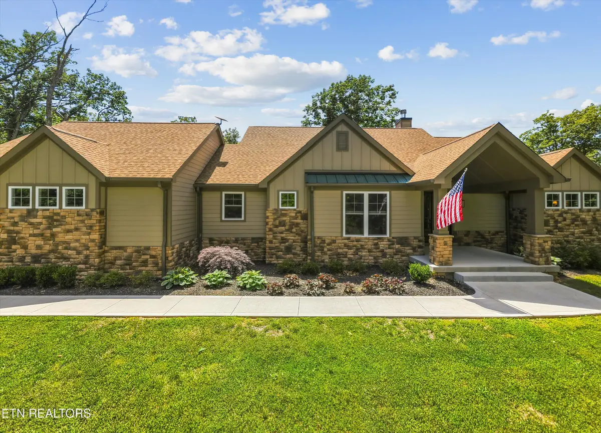 3661 Russell Brothers Rd, Sharps Chapel, TN 37866 - #1