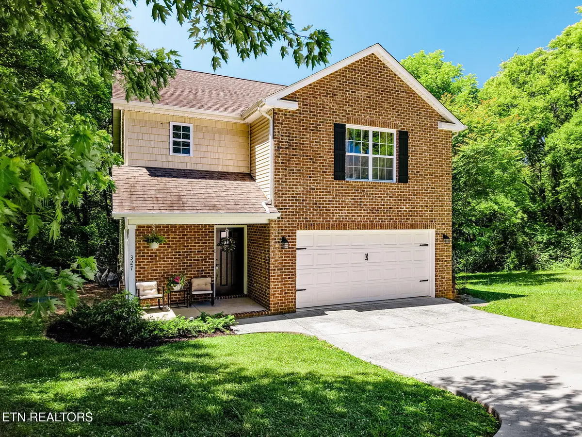 327 Brown School Rd, Maryville, TN 37804 - #1