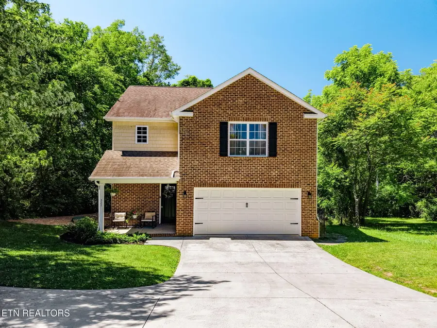 327 Brown School Rd, Maryville, TN 37804 - #2