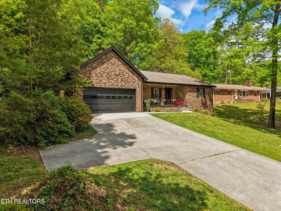 6202 Grove Drive, Knoxville, TN 37918 - #2