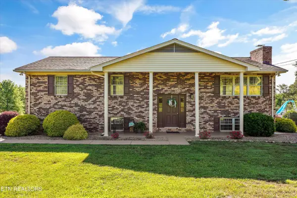 10404 Cobb Lane, Mascot, TN 37806