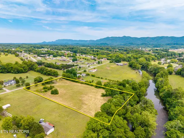 332 River Ford Rd, Maryville, TN 37804