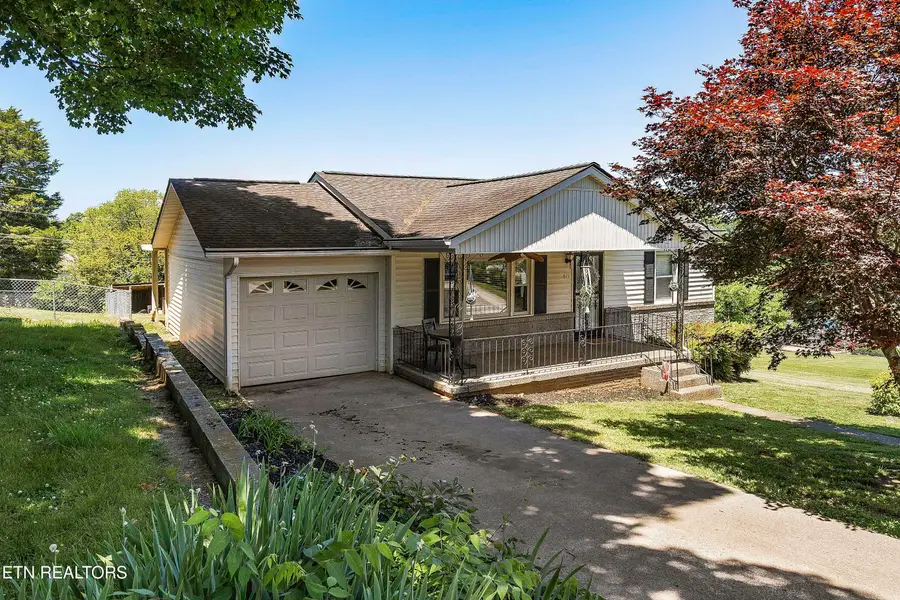 611 W 6th Ave, Lenoir City, TN 37771 - #2