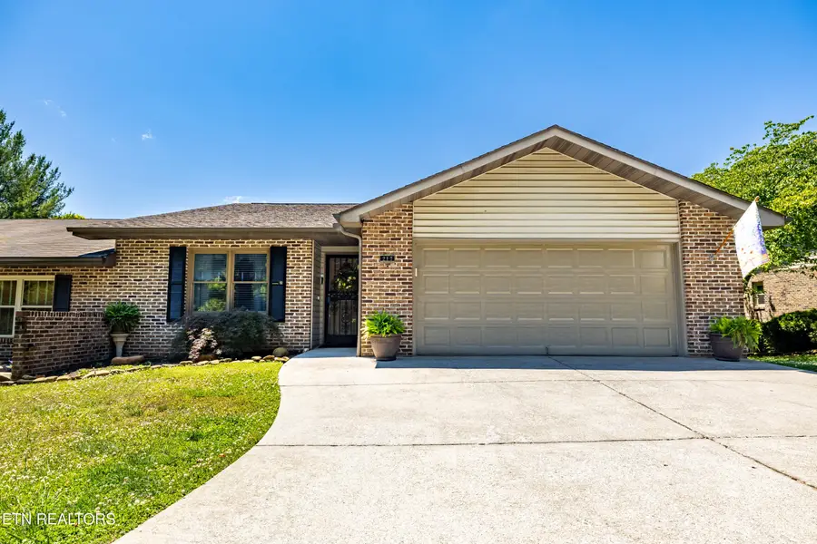 217 Villa Drive, Seymour, TN 37865 - #3