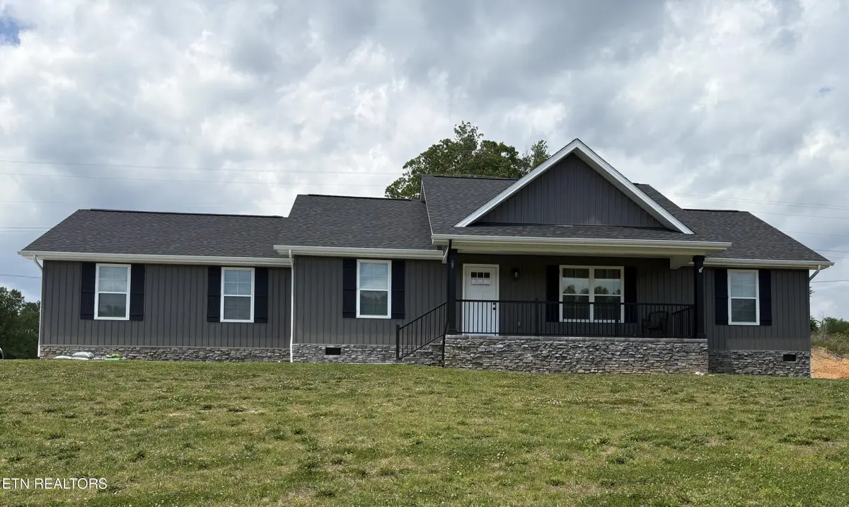 100 Jack St, Tazewell, TN 37879 - #1