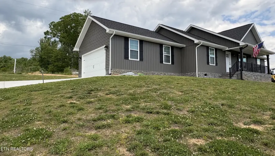 100 Jack St, Tazewell, TN 37879 - #2