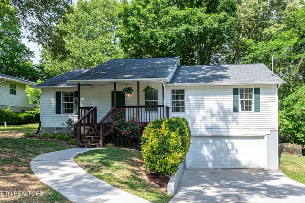 1718 Frank Watts Rd, Knoxville, TN 37909