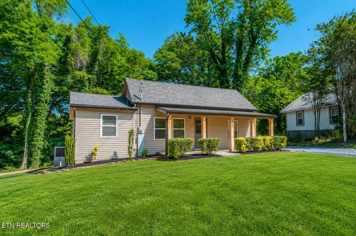 353 W Goddard Ave, Maryville, TN 37803 - #1