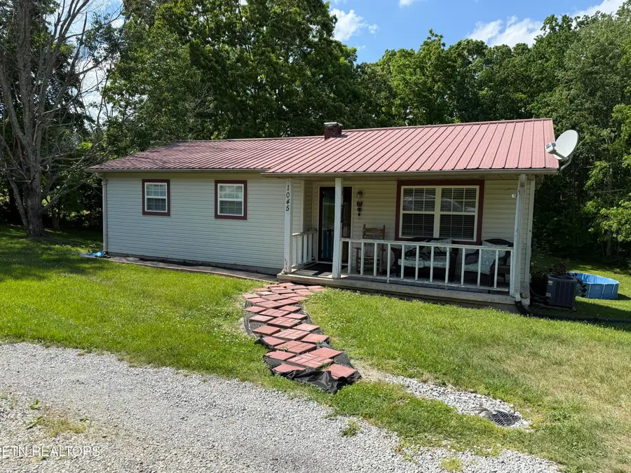 1045 Pearl Hinds Rd, Jamestown, TN 38556 - #2