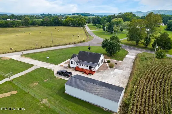 1462 Franks Ferry Rd, Sparta, TN 38583