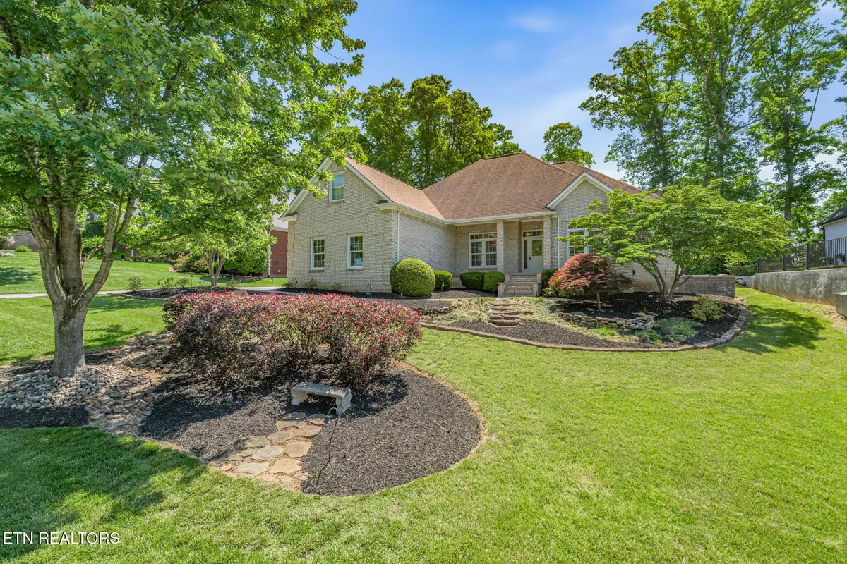 680 Oak Chase Blvd, Lenoir City, TN 37772 - #1