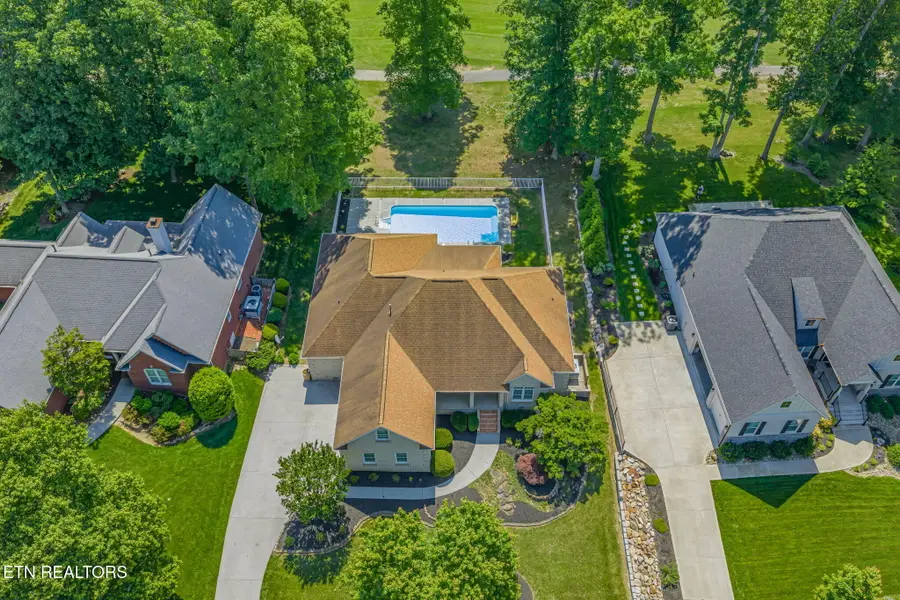 680 Oak Chase Blvd, Lenoir City, TN 37772 - #2