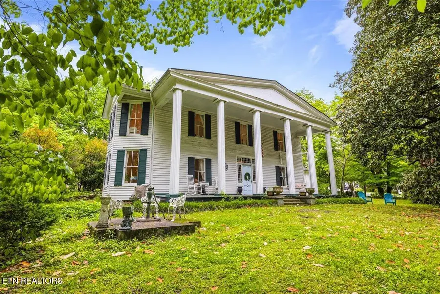 104 Morgan St, Oliver Springs, TN 37840 - #2