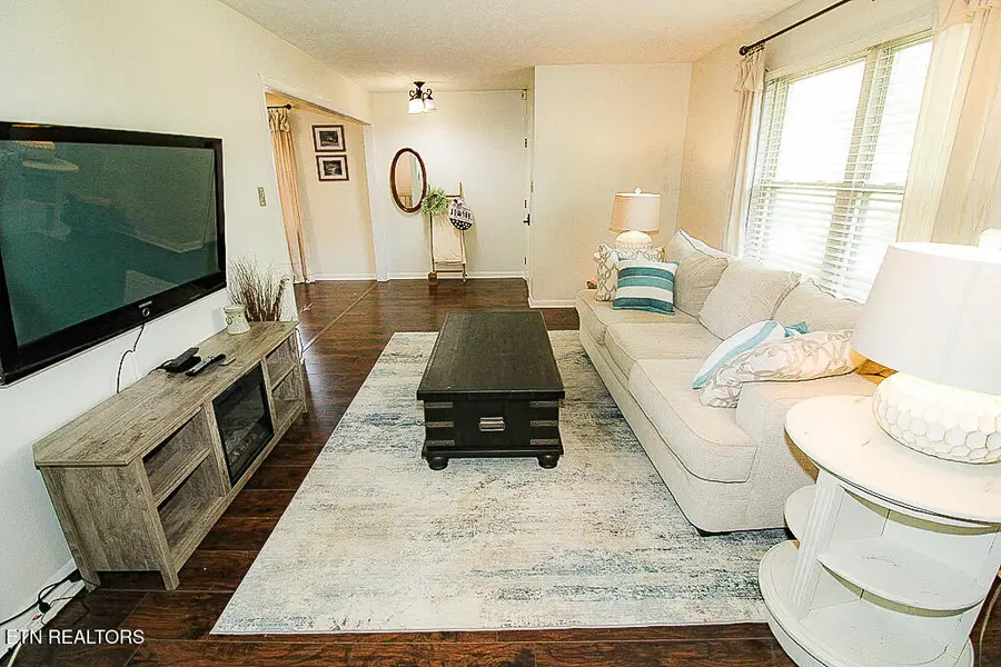 1721 Grenada Blvd, Knoxville, TN 37922 - #3