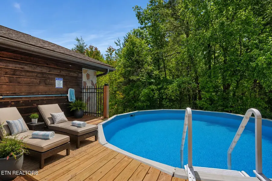646 Parton Hollow Rd, Sevierville, TN 37876 - #3