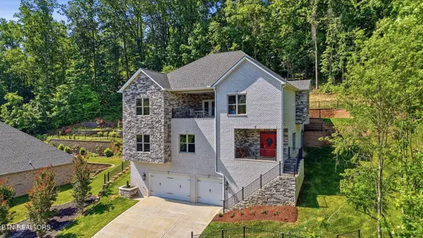 1853 Calgary Falls Lane, Knoxville, TN 37931