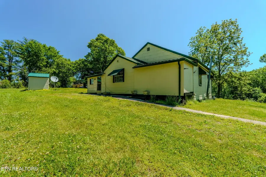 407 Ramsey Rd, Winfield, TN 37892 - #3
