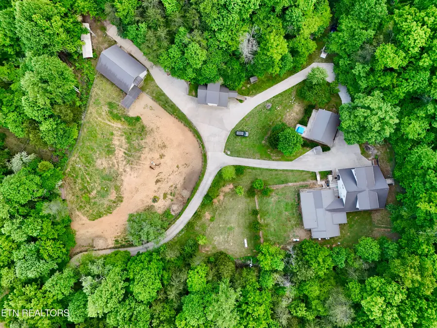 489 Hickory Grove Rd, Madisonville, TN 37354 - #2