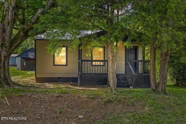 307 W Farrell St, Niota, TN 37826