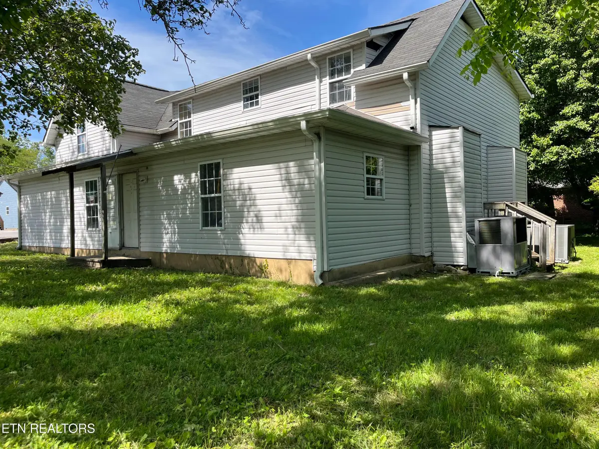 140 Burnett St, Crossville, TN 38555 - #1
