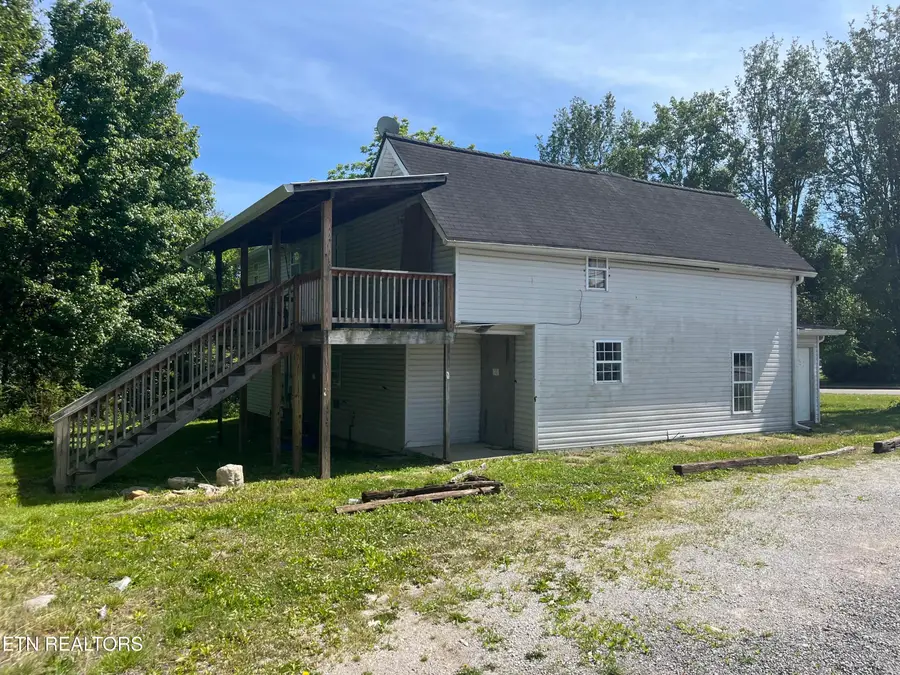 140 Burnett St, Crossville, TN 38555 - #3