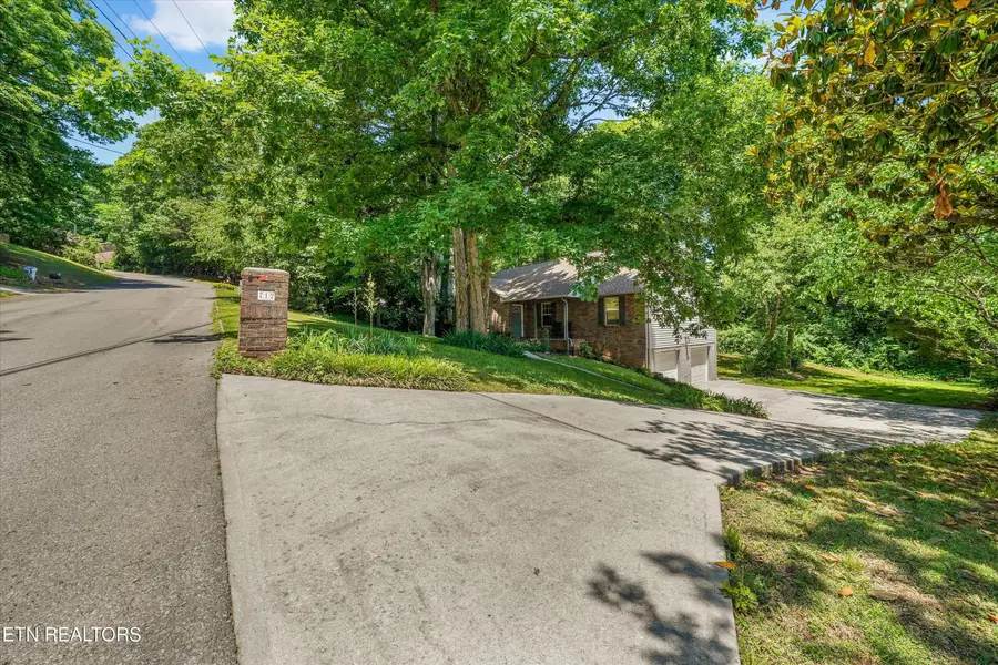 712 Kimbee Rd, Knoxville, TN 37923 - #3