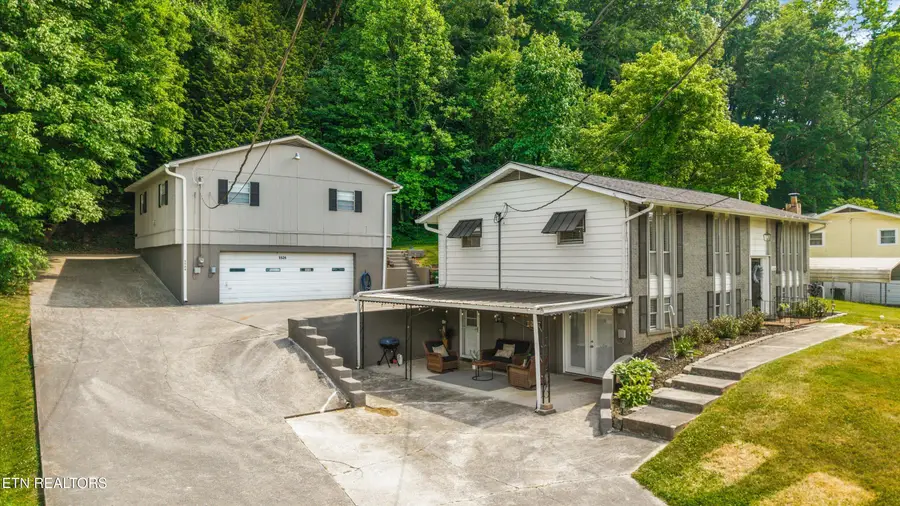 5524 Carter Rd, Knoxville, TN 37918 - #2