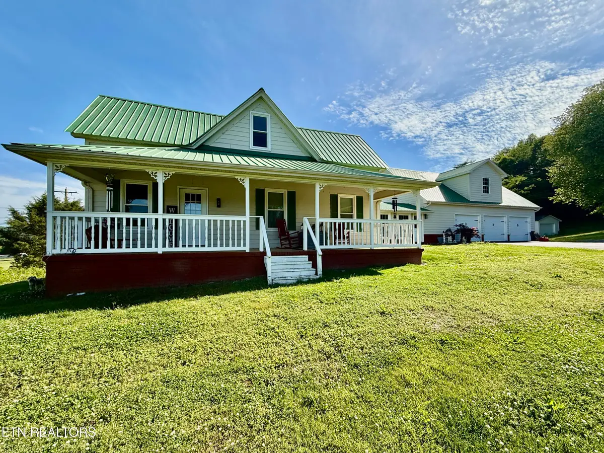886 Old Harriman Hwy, Oliver Springs, TN 37840 - #1