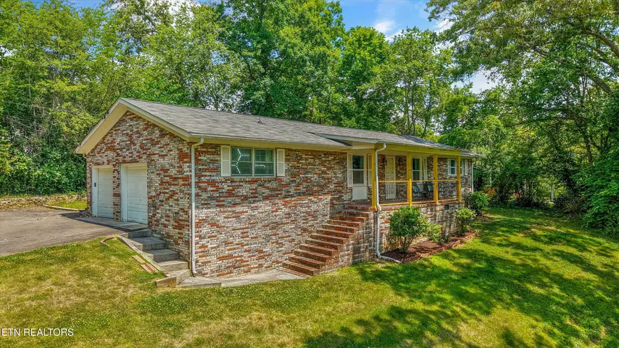 6315 Babelay Rd, Knoxville, TN 37918 - #2