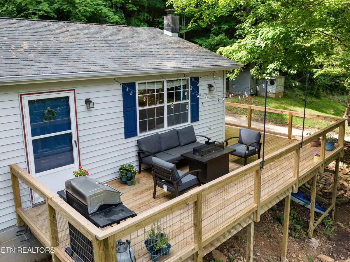 3714 Roberts Rd, Corryton, TN 37721 - #1
