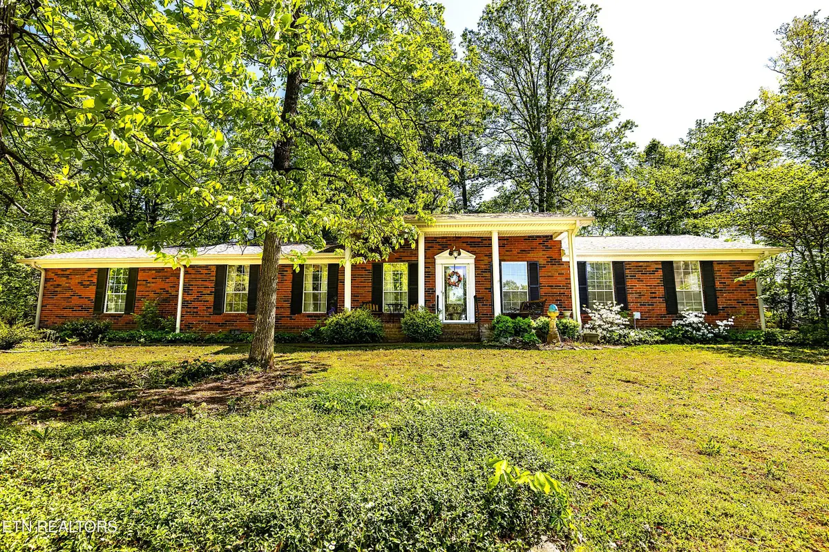 825 Greenwich Drive, Maryville, TN 37803 - #1