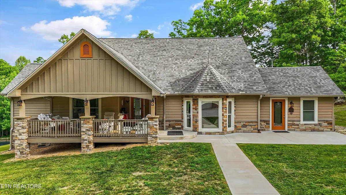 2366 Mayland Rd, Crossville, TN 38571 - #1