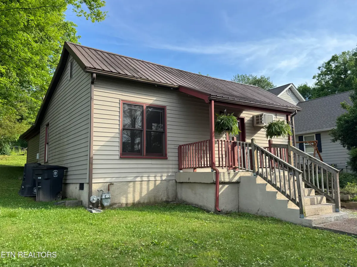 311 Spring St, Athens, TN 37303 - #1