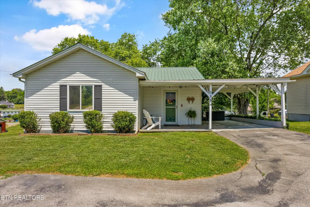 1504 Monroe St, Sweetwater, TN 37874 - #1