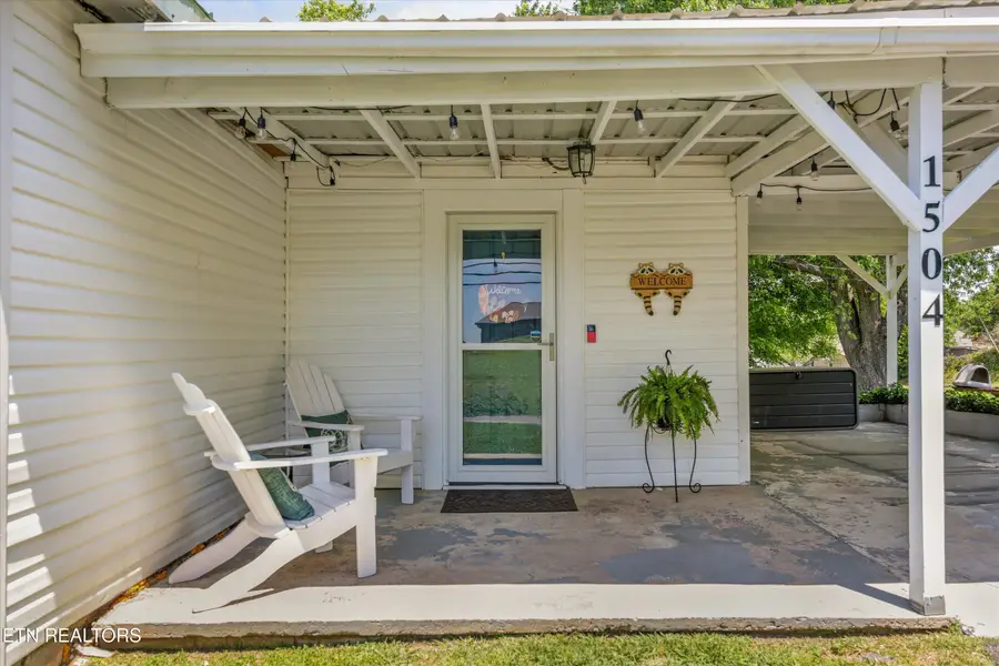 1504 Monroe St, Sweetwater, TN 37874 - #3
