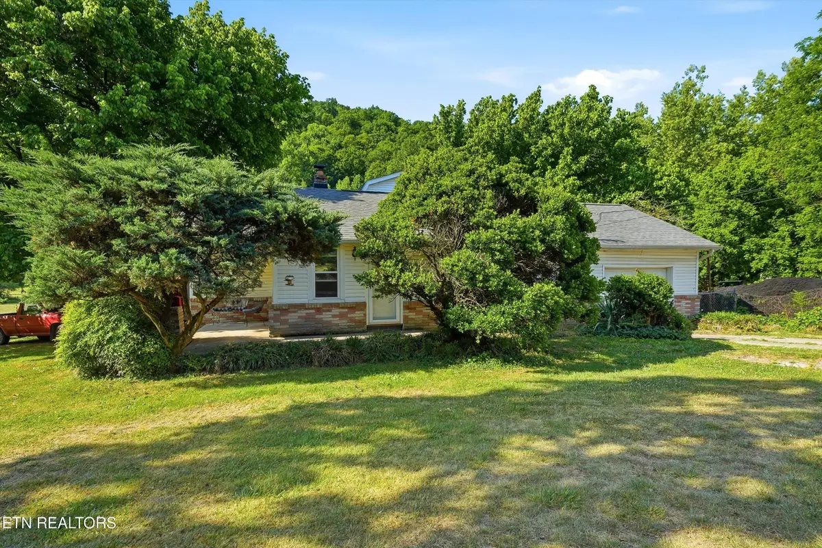 9613 Norris Fwy, Powell, TN 37849 - #1