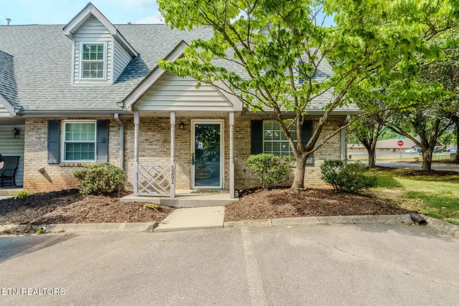 5201 Trace Manor Lane, Knoxville, TN 37912 - #2