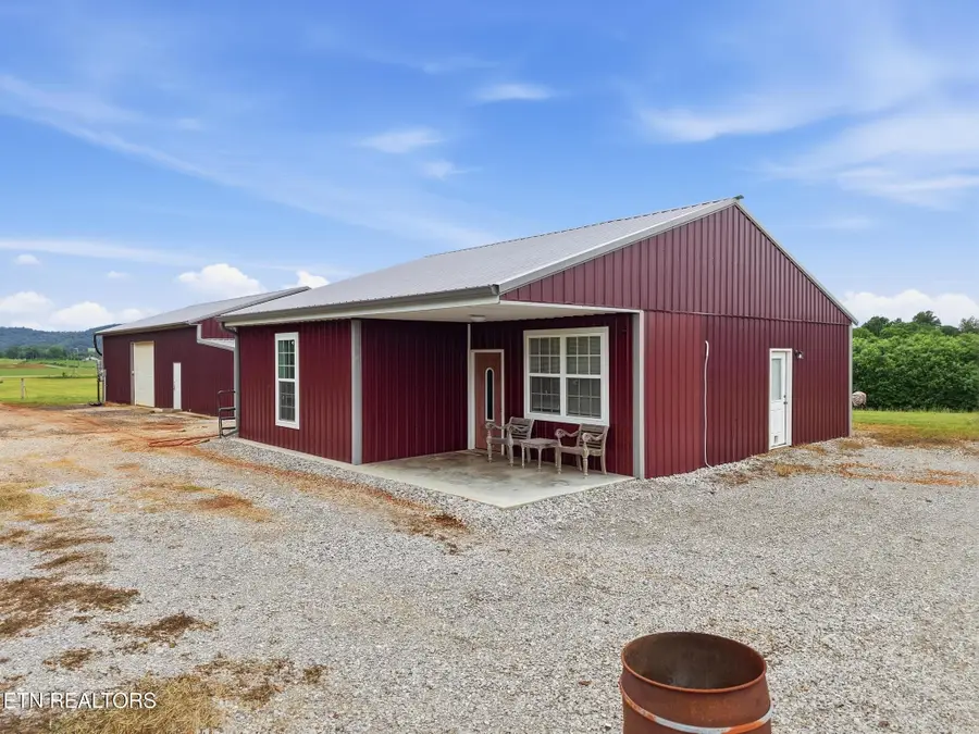 1050 Franks Ferry Rd, Sparta, TN 38583 - #2