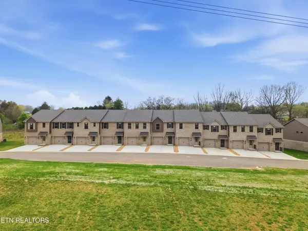 8966 Keenberg Lane, Knoxville, TN 37931